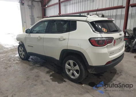 2019 Jeep Compass Latitude 4X4 z USA, uszkodzony, nr VIN 3C4NJDBB5KT593479
